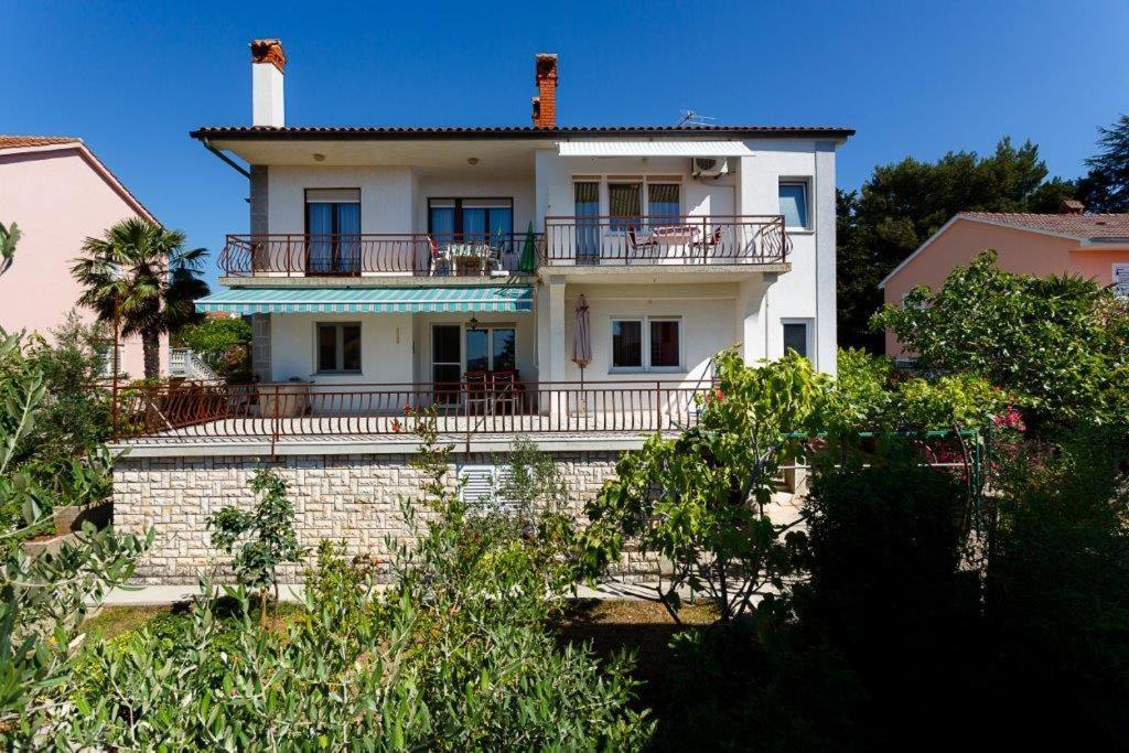Apartmani Braut Корнич Экстерьер фото