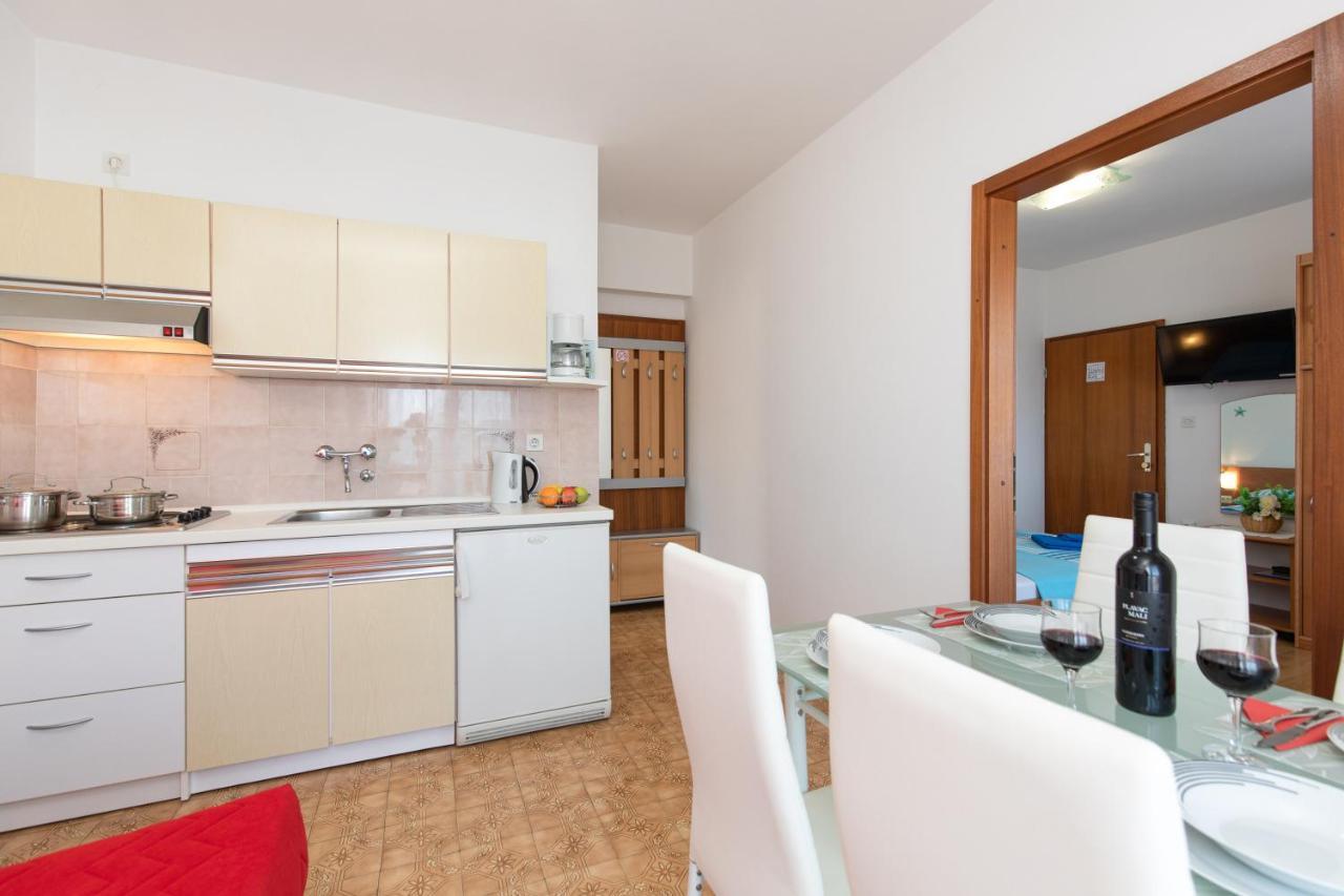 Apartmani Braut Корнич Экстерьер фото