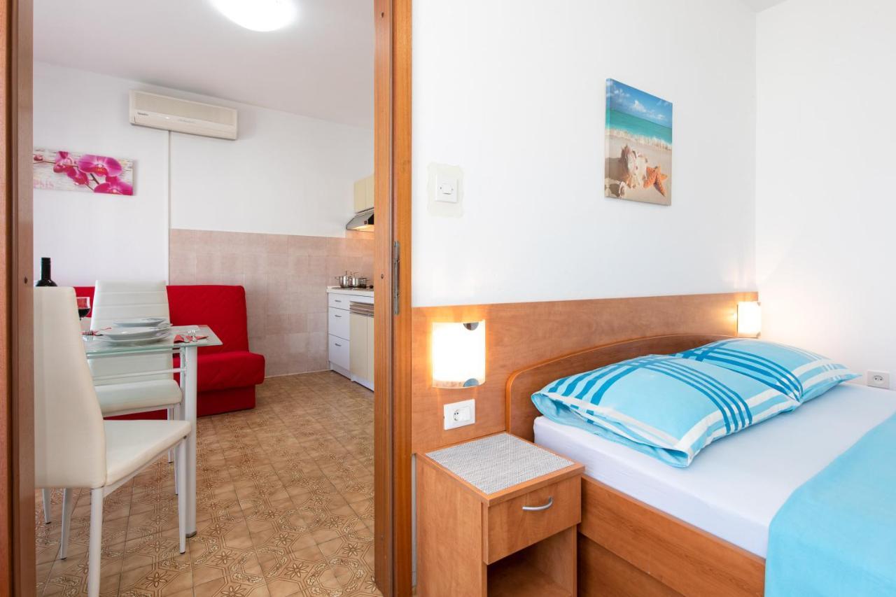 Apartmani Braut Корнич Экстерьер фото