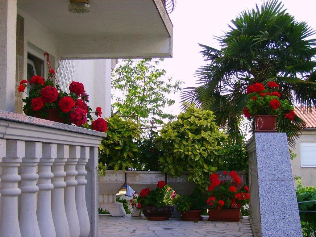 Apartmani Braut Корнич Экстерьер фото